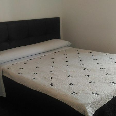 מדריד Hostal Alaska מראה חיצוני תמונה