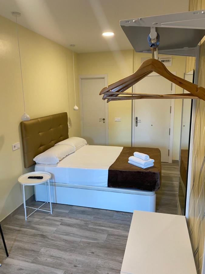 מדריד Hostal Alaska מראה חיצוני תמונה