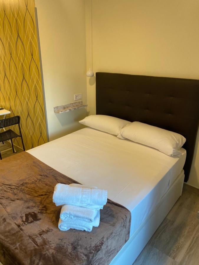 מדריד Hostal Alaska מראה חיצוני תמונה