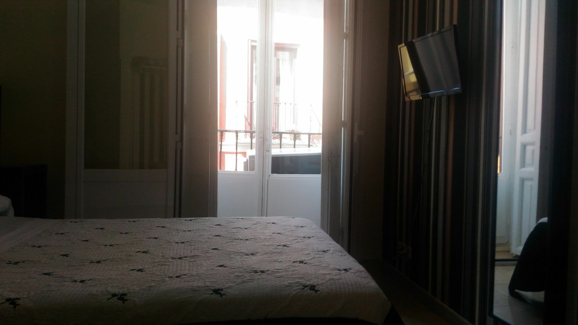 מדריד Hostal Alaska מראה חיצוני תמונה