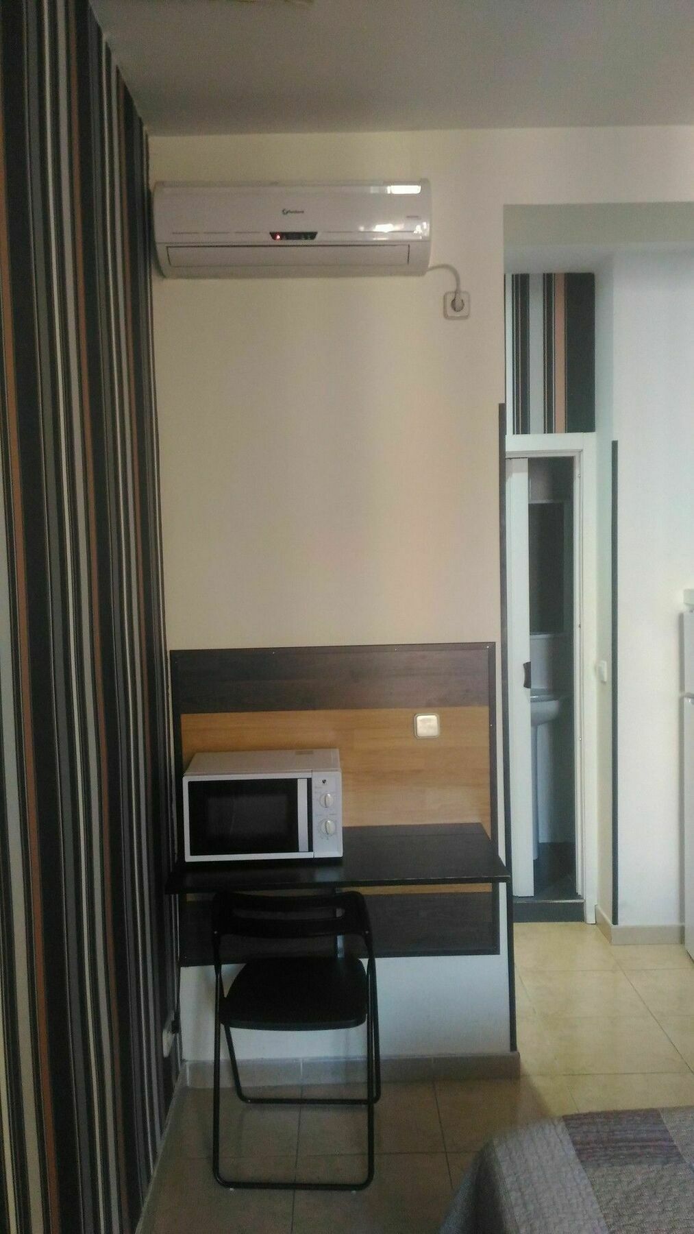 מדריד Hostal Alaska מראה חיצוני תמונה