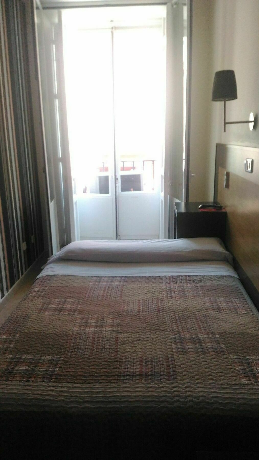 מדריד Hostal Alaska מראה חיצוני תמונה