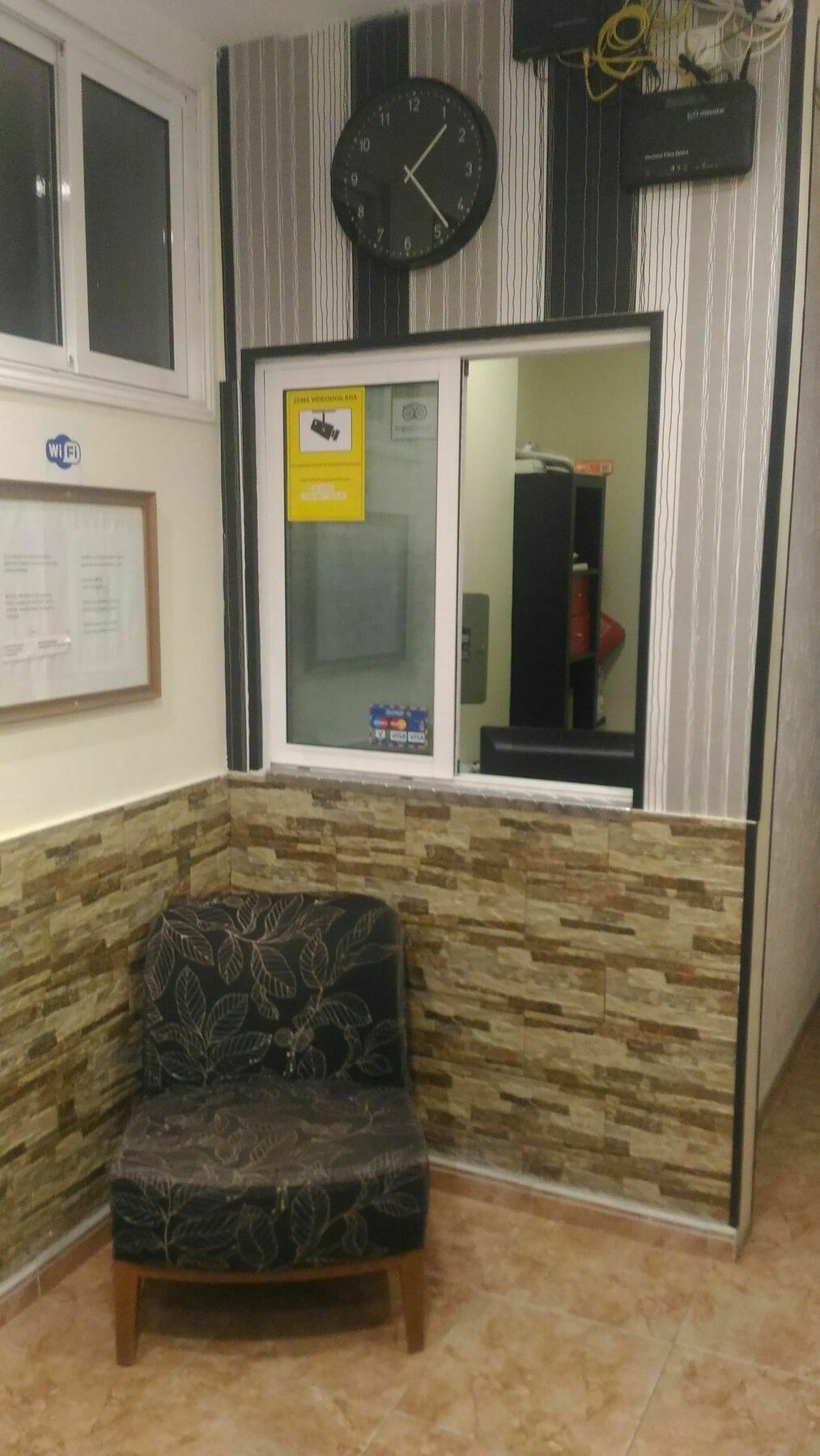 מדריד Hostal Alaska מראה חיצוני תמונה