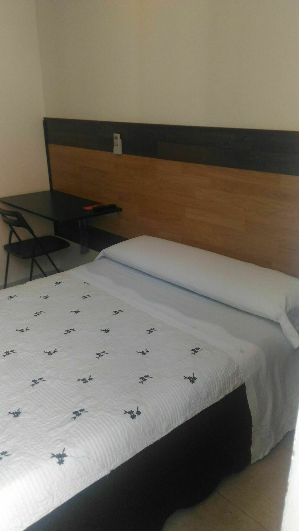 מדריד Hostal Alaska מראה חיצוני תמונה
