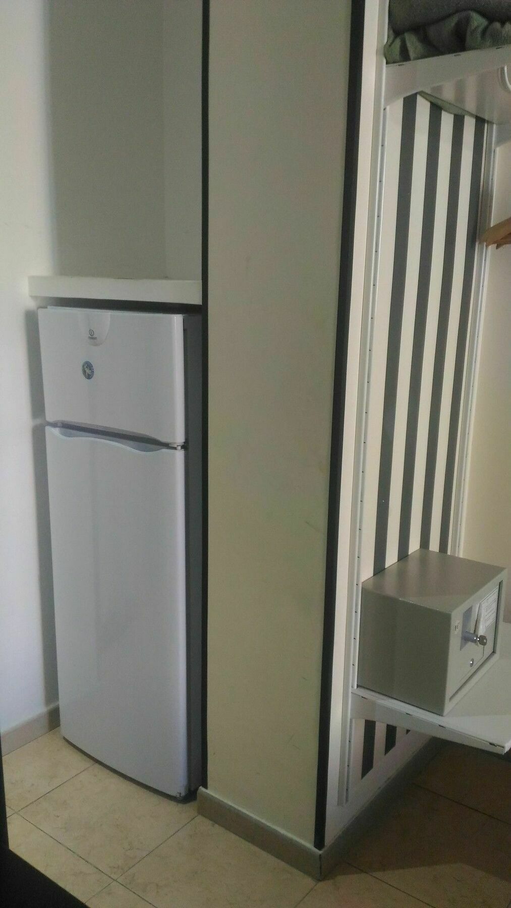 מדריד Hostal Alaska מראה חיצוני תמונה